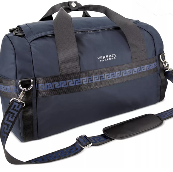 Versace - Picture 3 of 15